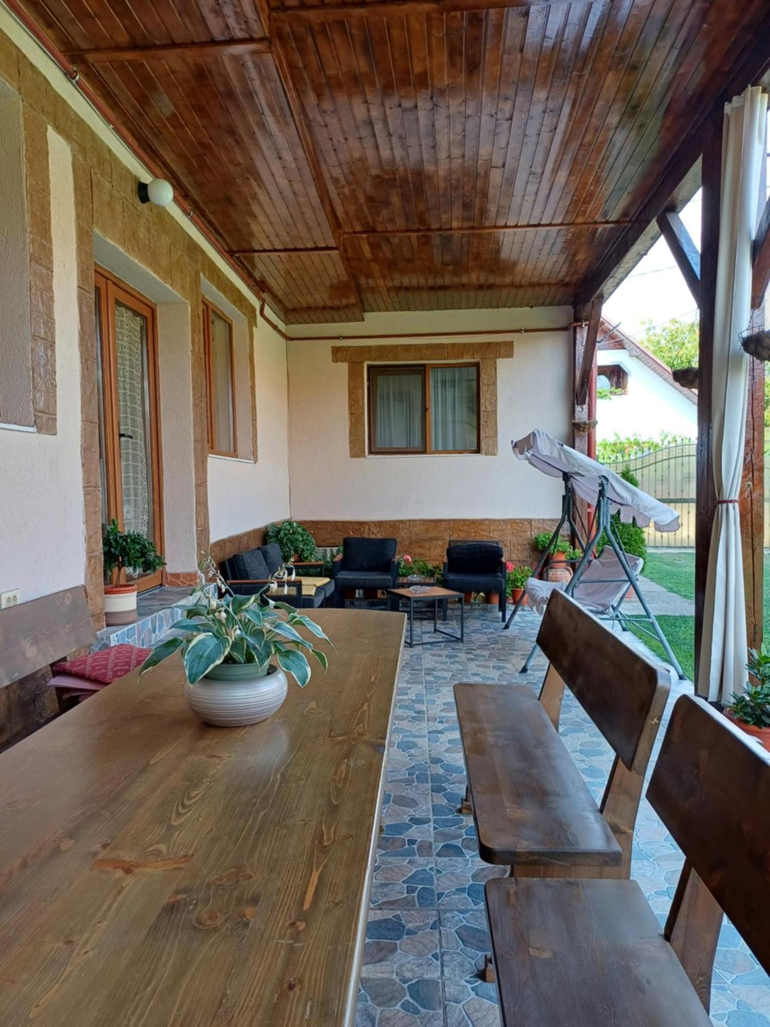 Hostal Casa Monica Dragus Exterior foto